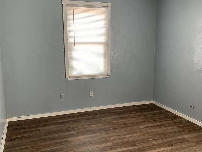 2715 S Highland St — Photo 7