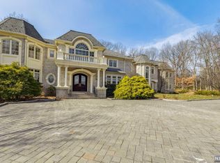 23 Burning Hollow Rd, Saddle River, NJ 07458