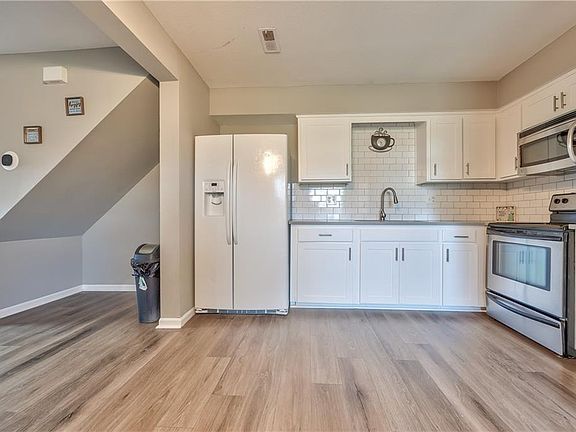 3rd image of 7400 E 115th Ter