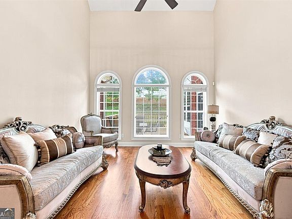 5th image of 128 Myrick Dr