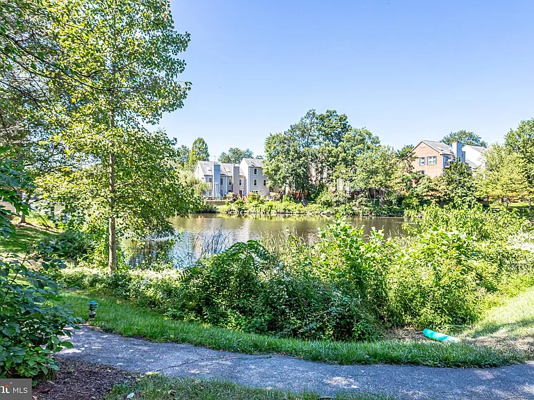 7598 N Lakeside Village Dr — Photo 27