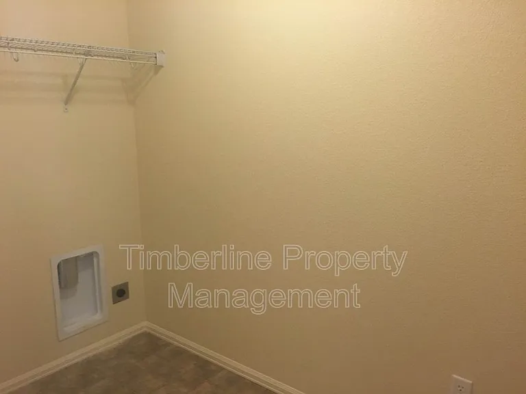 2178 Phillips Aly — Photo 16