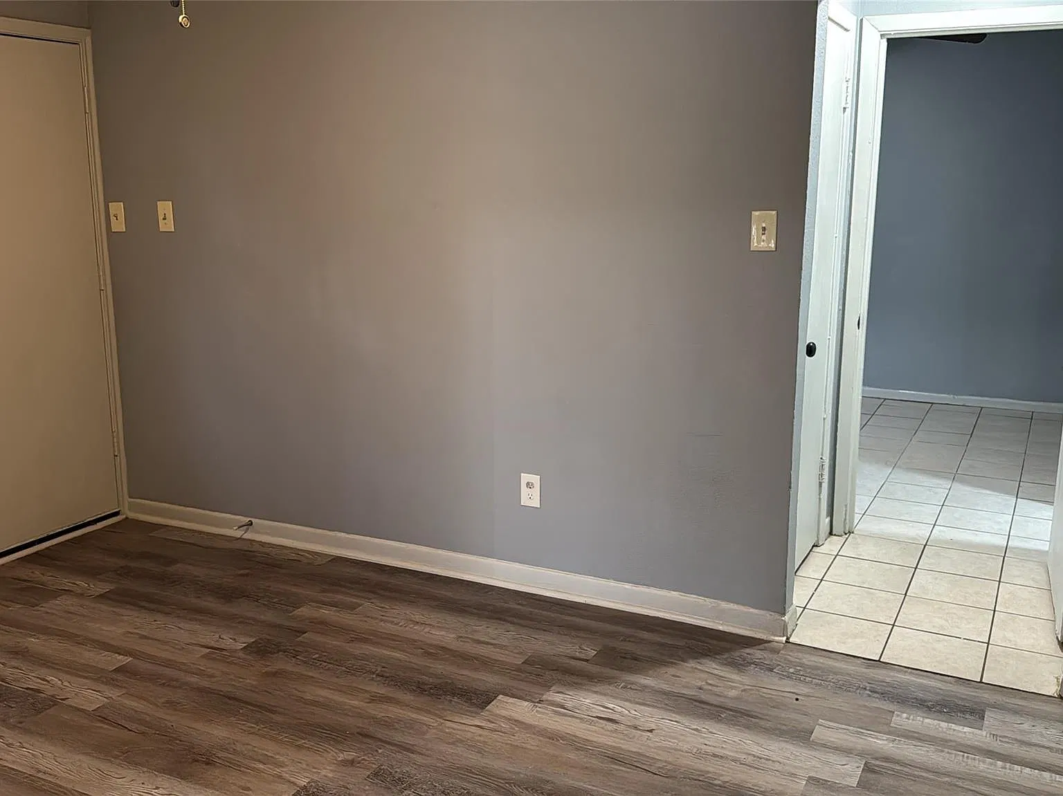 2 bed, 1.0 bath, $949 — Photo 4