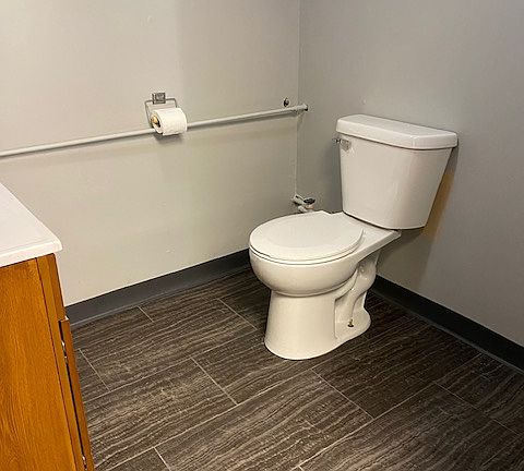 3rd image of 208 S Illinois St #1