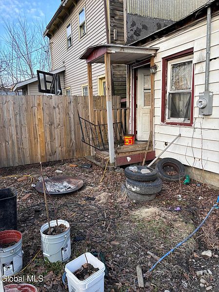 2nd image of 487 5th Avenue