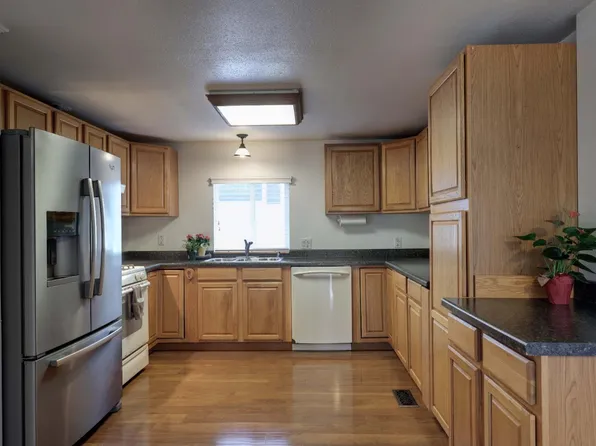157 Kaseberg Dr, Roseville, CA 95678