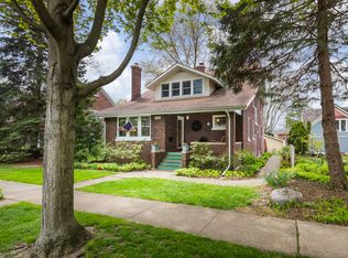 717 N Ellsworth St, Naperville, IL 60563