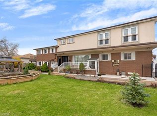 3460 Cawthra Rd, Mississauga, ON L5A2X7