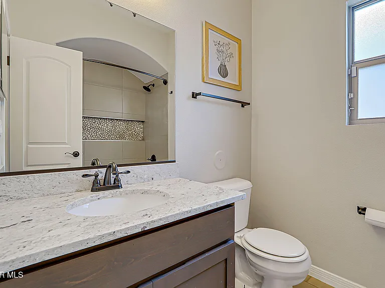 13752 Newton Ct — Photo 11