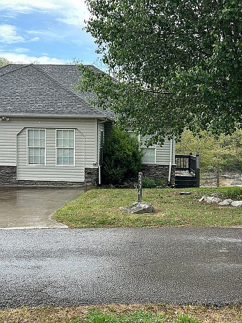 1st image of 2374 Roberts Bend Rd
