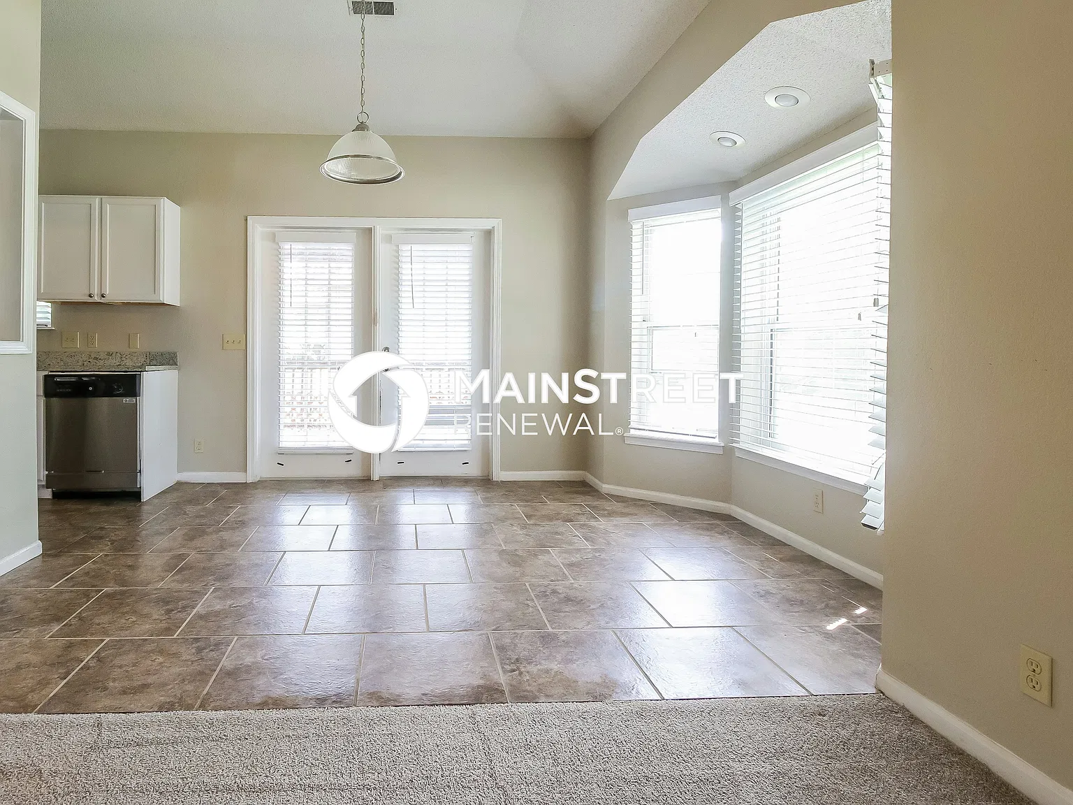 1307 Rose St — Photo 4