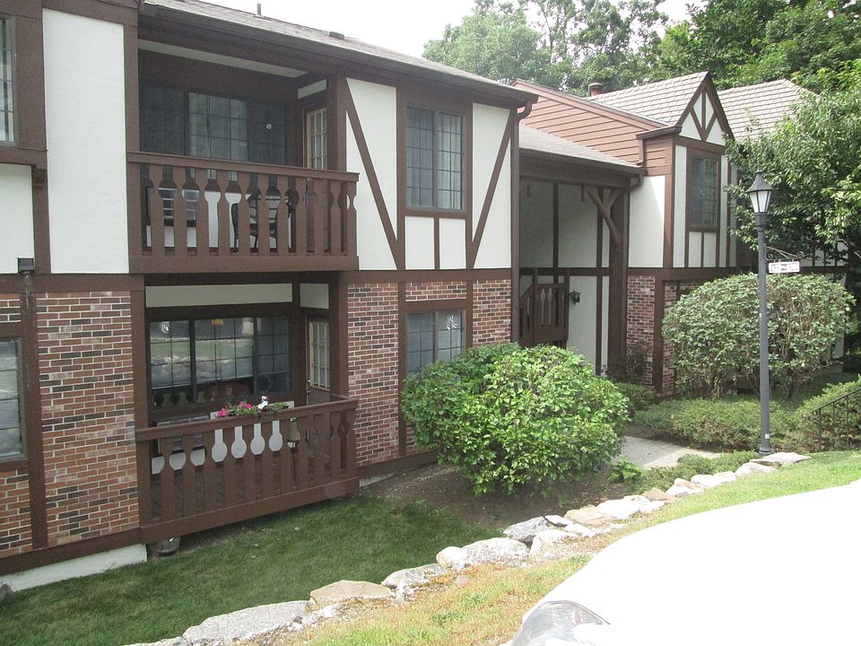 1st image of 125 Foxwood Cir #125