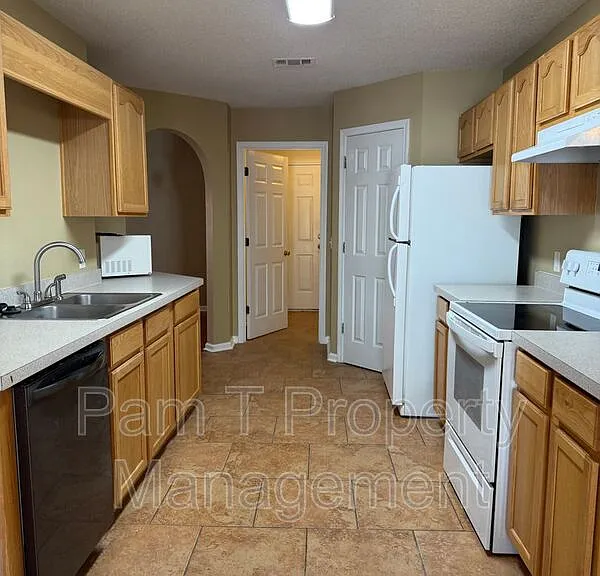 257 Shady Oak Cir — Photo 10
