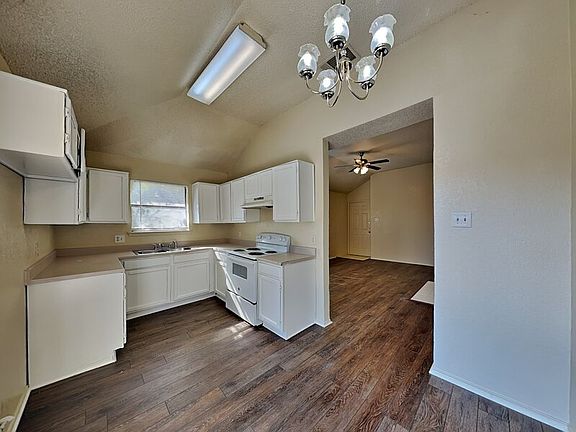 4th image of 8531 Gatlinburg Dr