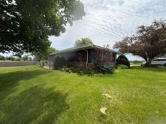 2nd image of 1698 E 950th Rd