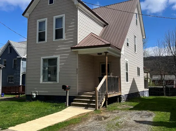642 Buffalo St, Franklin, PA 16323