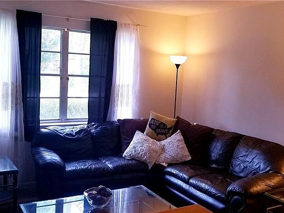 2nd image of 116 Fairlane Cir