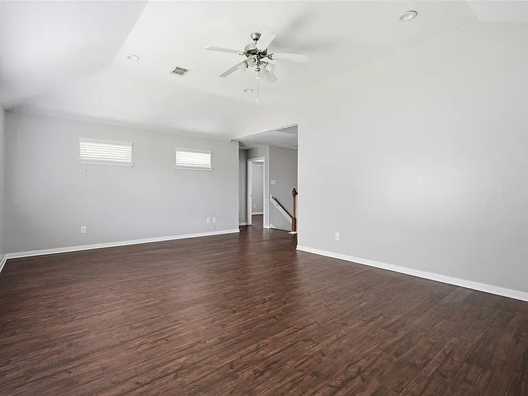 2605 Los Alamos Cir — Photo 16