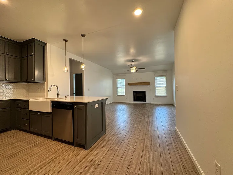 1113 Magnolia Dr — Photo 6