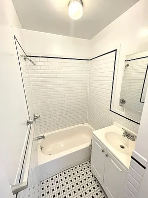 Rented by REAL New York | media 9