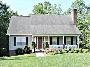 1002 4th St NE, Conover, NC 28613