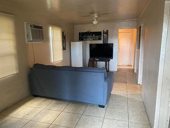 4th image of 715 NW 7th Avenue