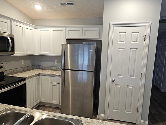 3rd image of 2438 Anna Laura Ln