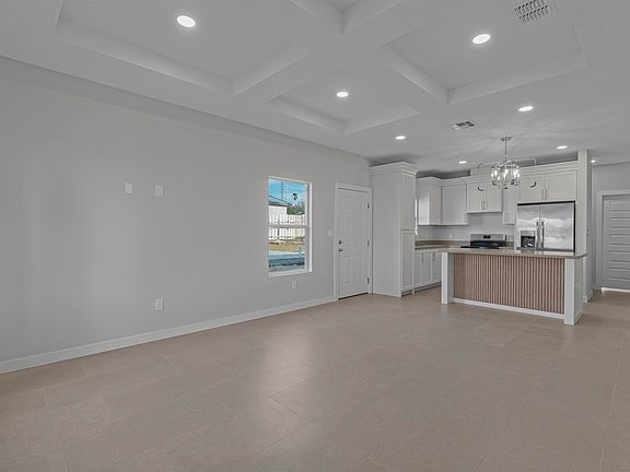 2nd image of 5217 Galicia Ln
