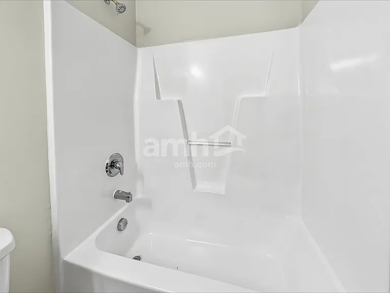 1010 Golden Crest Dr — Photo 19