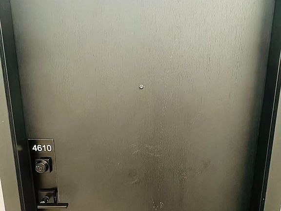 2nd image of 609 Sherbourne St #4610
