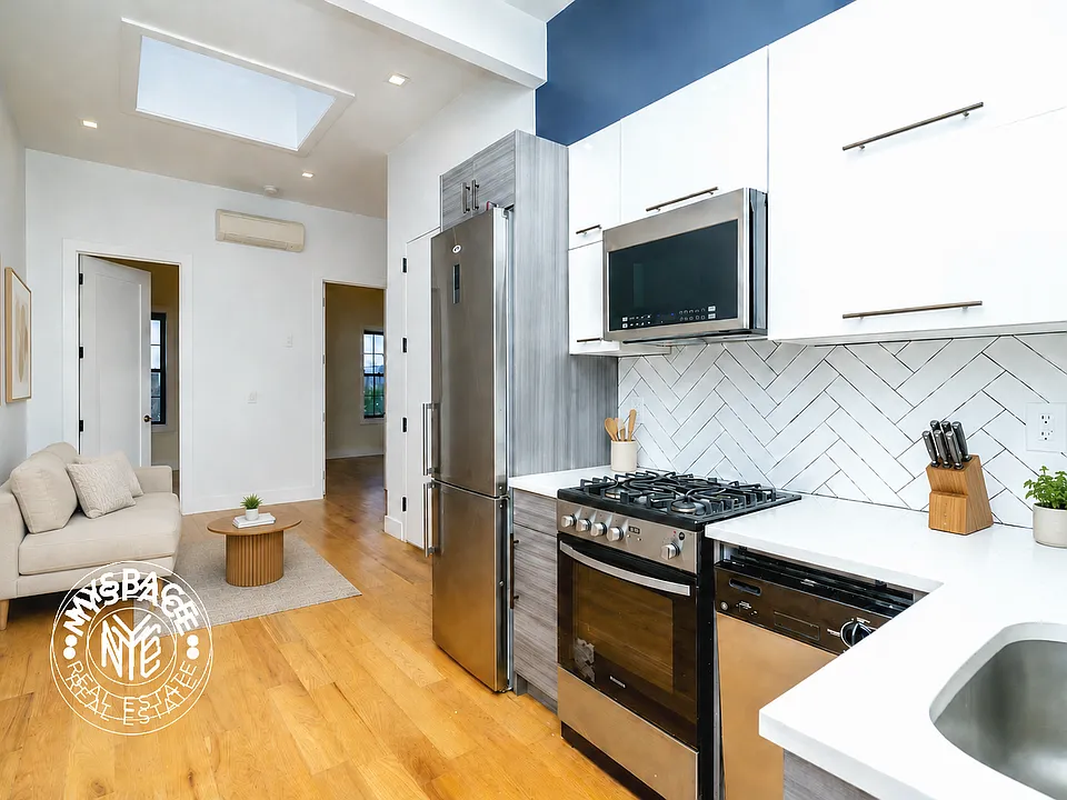 50 Starr St #2P