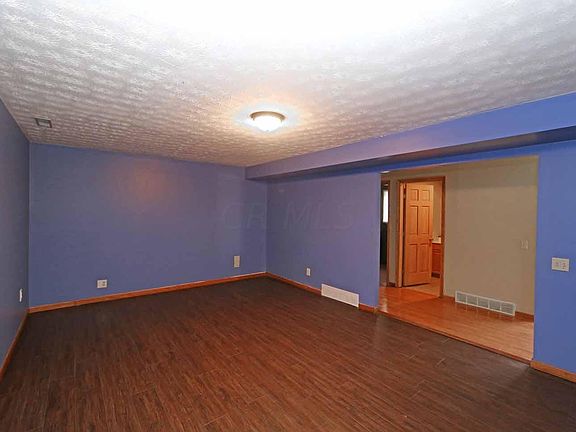 5th image of 600 N Clinton St