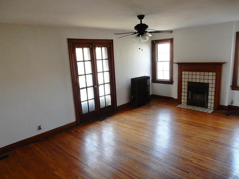 40 W Tulane Rd — Photo 2