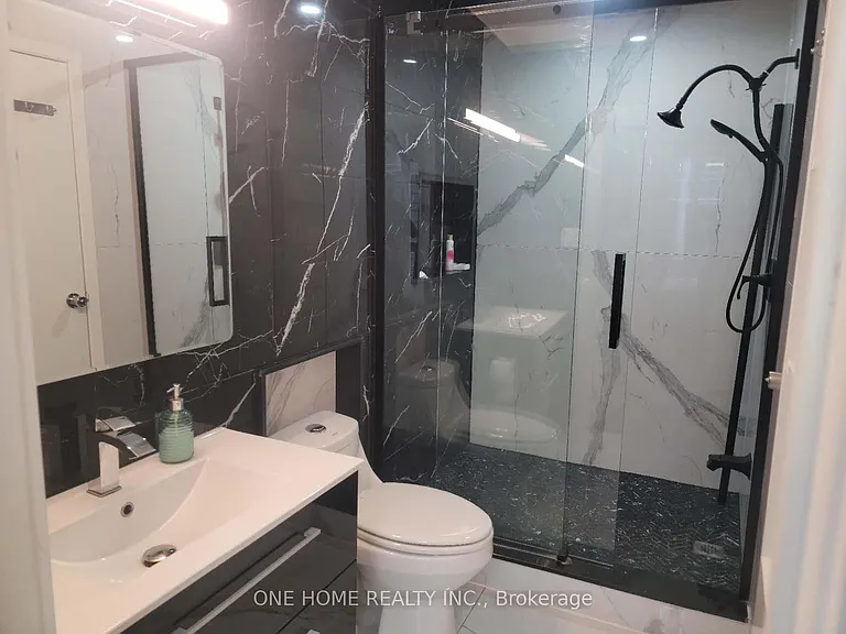 405 Dundas St W #301 — Photo 10
