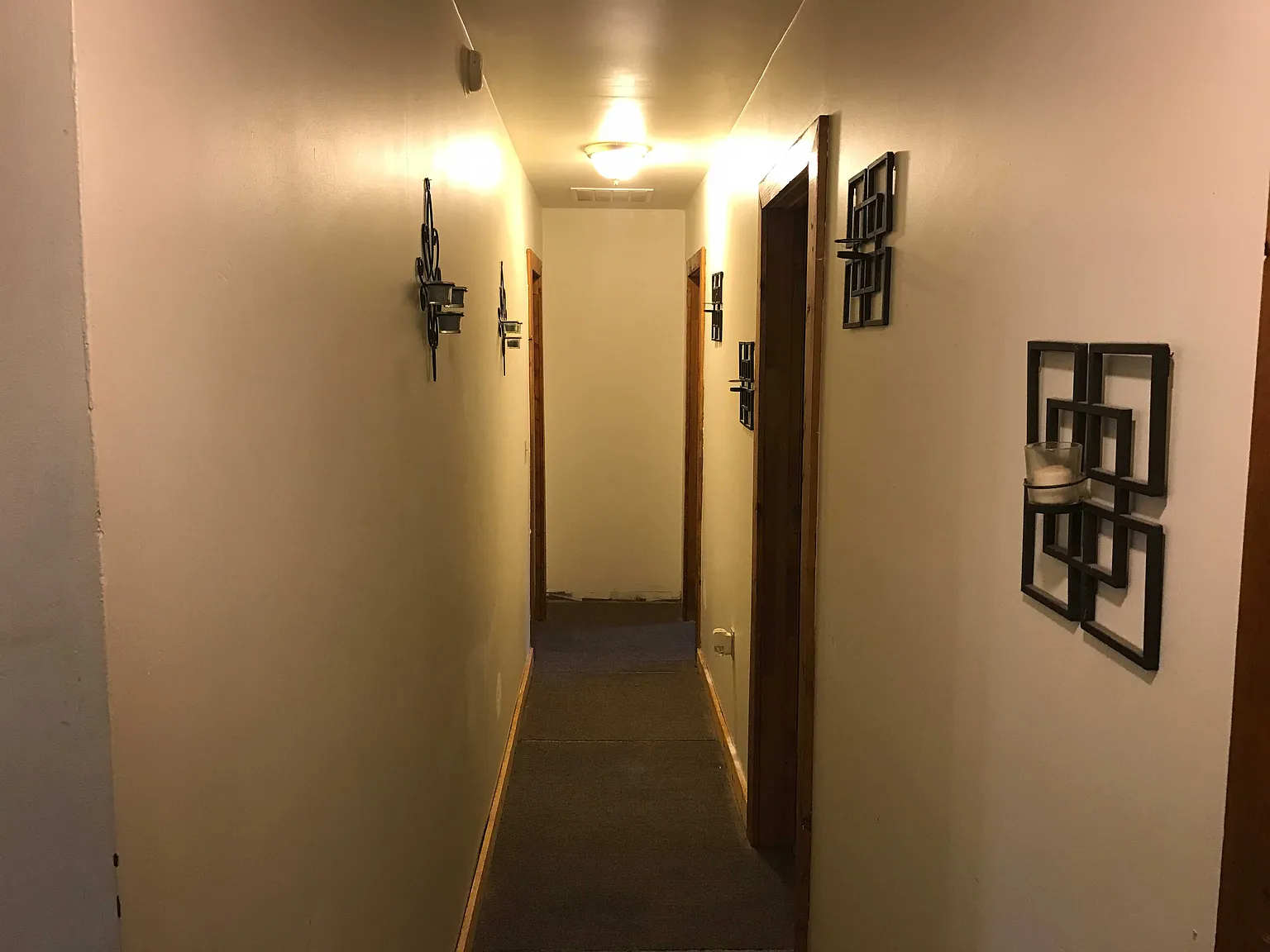 5 bed, 2320 sqft, $1,475 — Photo 3