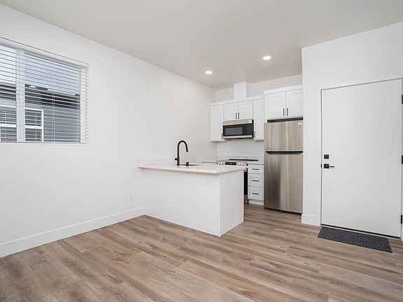 5th image of 1619 E 32nd St #D