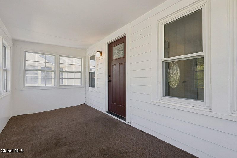 3rd image of 4 Homestead Avenue