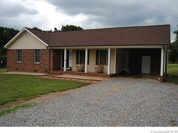 2nd image of 227 Persimmon Cir