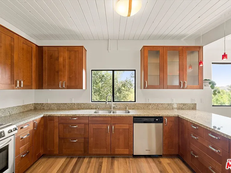 4950 Marmol Dr — Photo 17