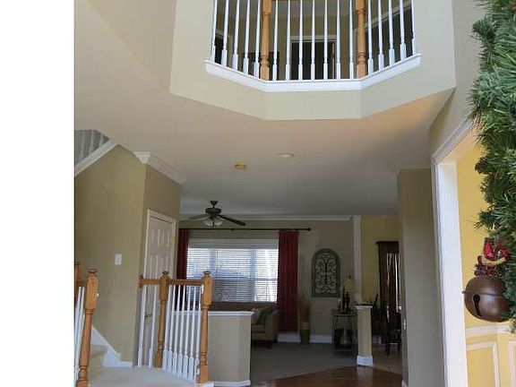 5th image of 141 Ascot Ct