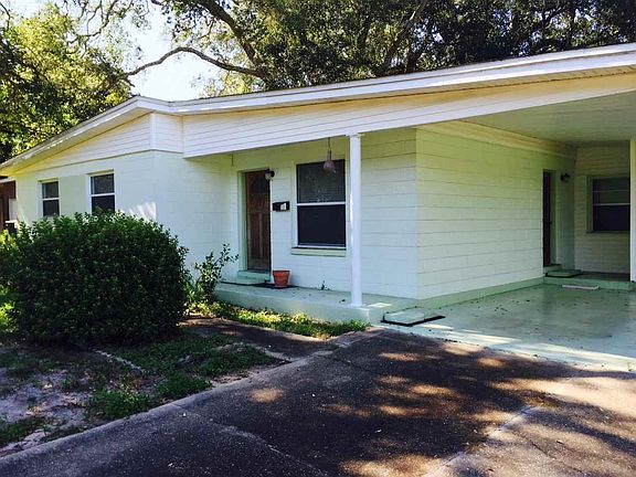 2nd image of 22 Huntington Dr