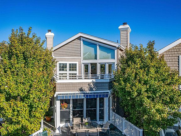 5th image of 3732 Waterview Blvd