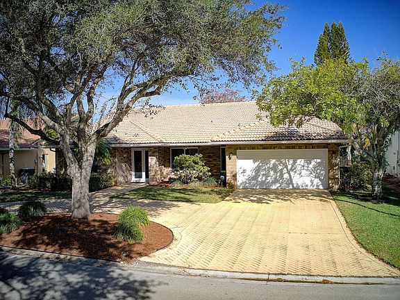 3rd image of 9925 NW 52nd Street