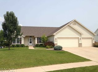 3908 Rave Rd, Bloomington, IL 61705