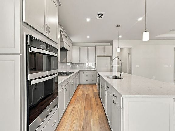 Beautiful kitchen with a thoughtful layout and stylish finishes.