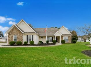 170 Orchard Vw, Fayetteville, GA 30215