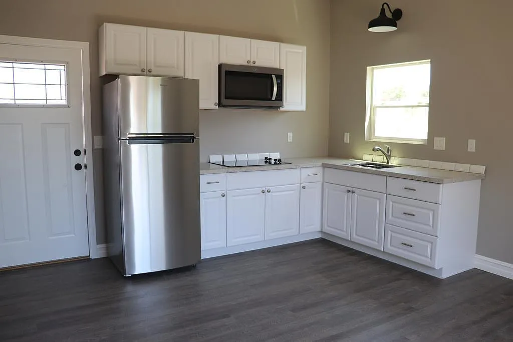 1315 Melrose Way — Photo 1
