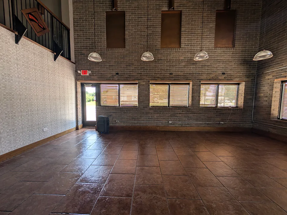Living room & side entrance