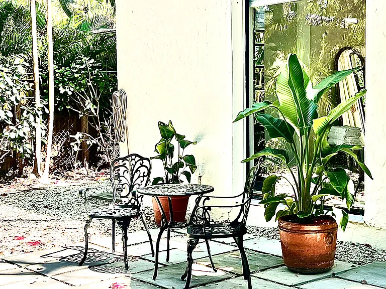Tigertail Ave — Photo 8