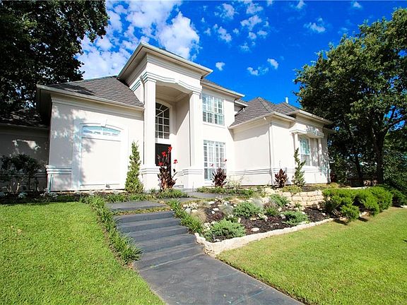 3rd image of 3008 Forestwood Dr